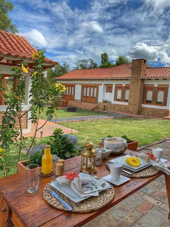Casa De Las Flores Вилья-де-Лейва Экстерьер фото