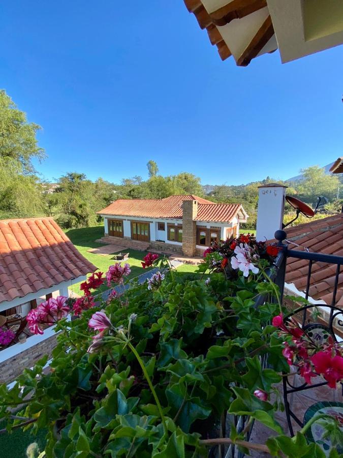 Casa De Las Flores Вилья-де-Лейва Экстерьер фото