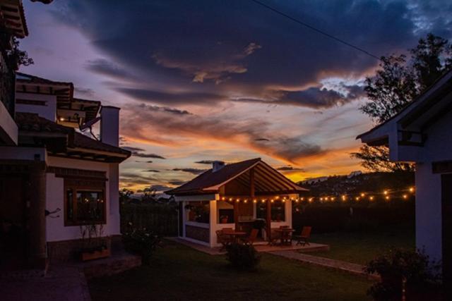 Casa De Las Flores Вилья-де-Лейва Экстерьер фото